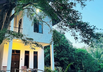 thuru sevana villa