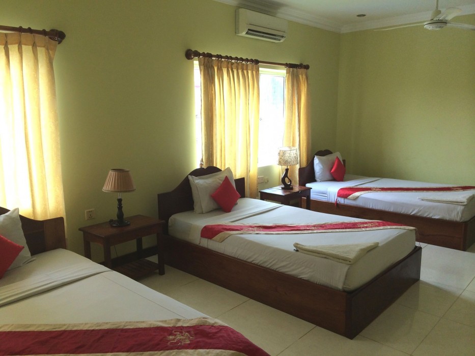 Side Walk Never Die,Angkor Night Market>>Siem Reap,3 star