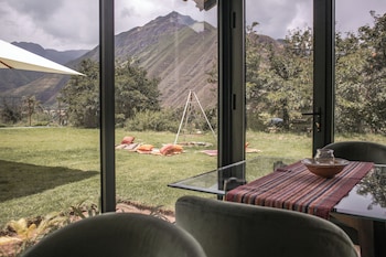 Sierra Sacred Valley,,3 star