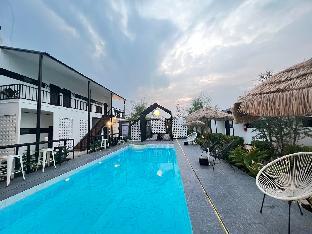 penguin villa resort and bistro