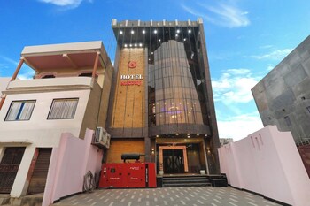 Hotel Nikunj Madhubani,,2 star