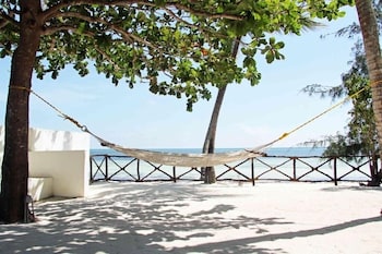 Manolo Beach Resort,,3 star