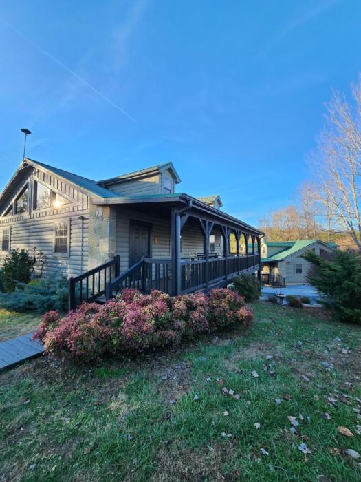 Lodge At Tellico,,2 star