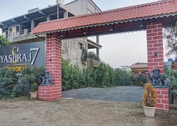 yashraj resorts