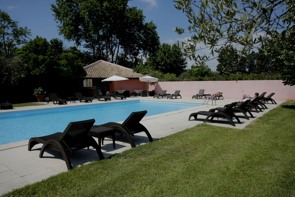 Hotel Restaurant La Ferme,Saint-Rémy-De-Provence>>Avignon,3 star