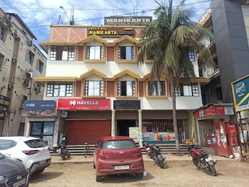 Hotel Manikanta,,2 star
