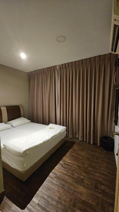 Cute Hotel,,3 star
