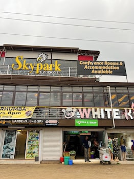 sky park lounge