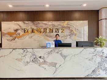 luxury phoenix hotel 2