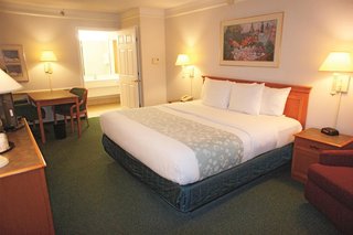 days inn by wyndham san diego vista