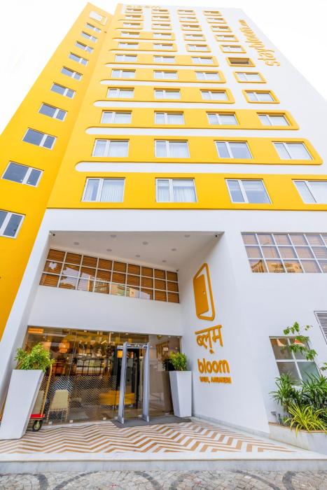 Bloom Hub Weh Andheri,,3 star
