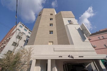 aank hotel cheonan station