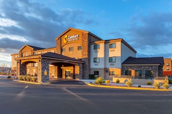 comfort inn and suites page at lake powell