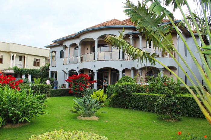 the little hill boutique hotel