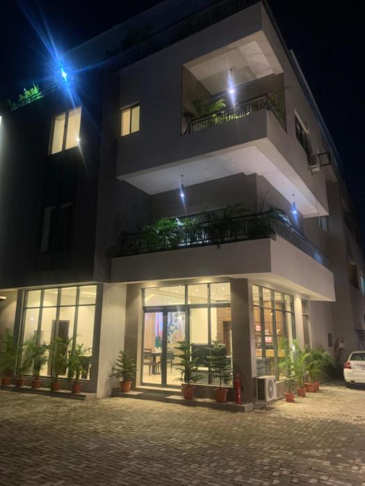 Greywood Hotel And Apartments,,3 star