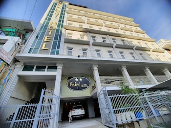 Ruby Hotel,,2 star