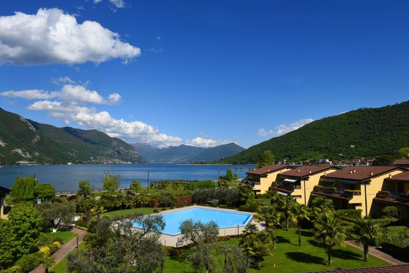 Ulivi,Near Paratico-Sarnico Station,4 star