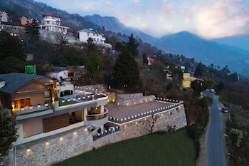 Amã Stays & Trails Whispering Pines, Bhimtal,,3 star