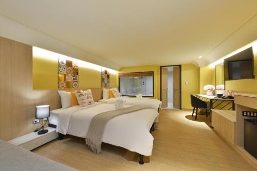 room-image