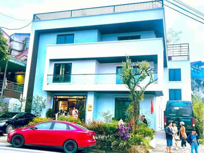 apricot garden hotel