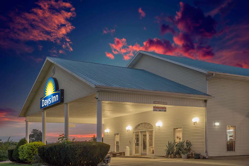 Days Inn By Wyndham Hardy,Batesville>>Arkansas,2 star