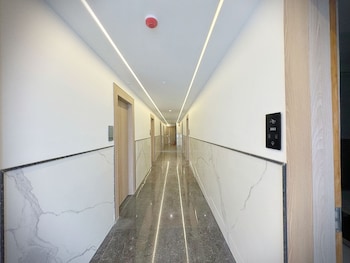 Dahabi Era-Delhi Airport,Mahipalpur,4 star