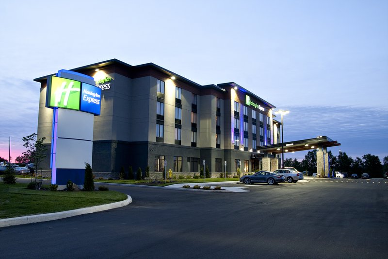 Holiday Inn Express Pembroke, An Ihg Hotel,Renfrew>>Pembroke,2.5 star