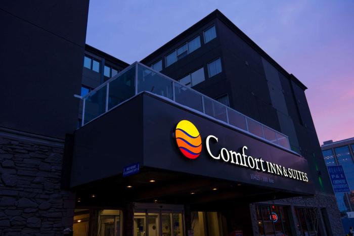 comfort inn and suites downtown edmonton