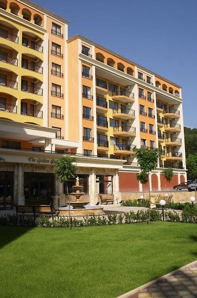 paradise green park hotel