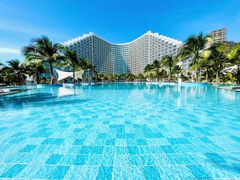 Cam Ranh Nha Trang Seaview Condotel,,5 star