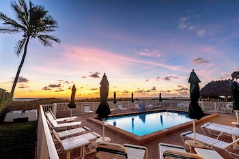 emerald seas deerfield beach club
