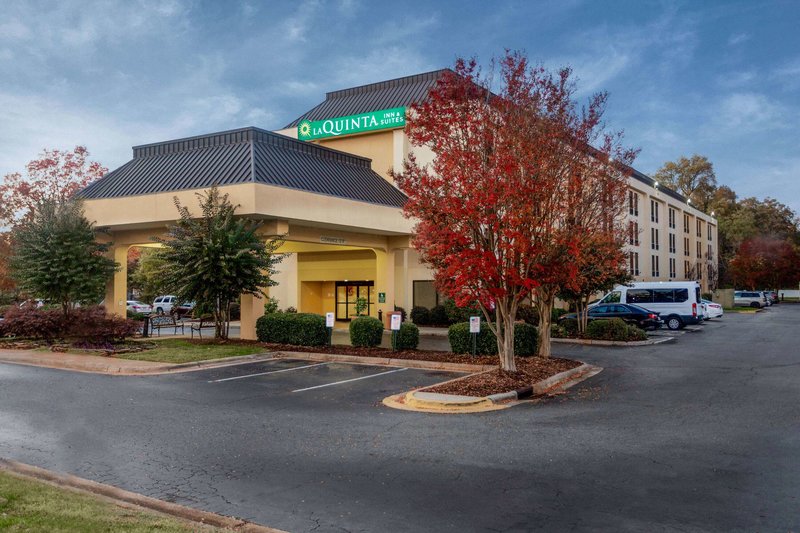 Clt Airport Inn & Suites,Charlotte Douglas International Airport>>Charlotte,3 star
