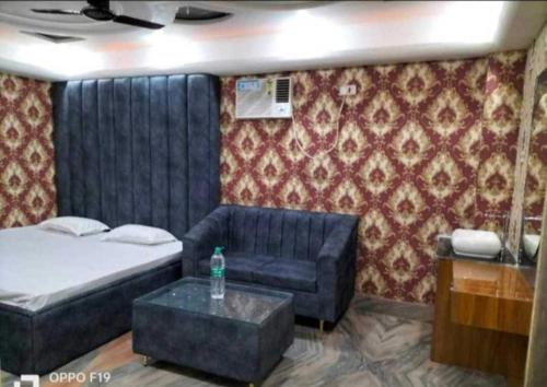 Hotel O Parinay,,2 star