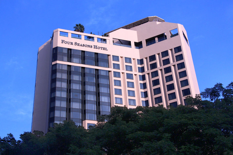 four seasons hotel singapore