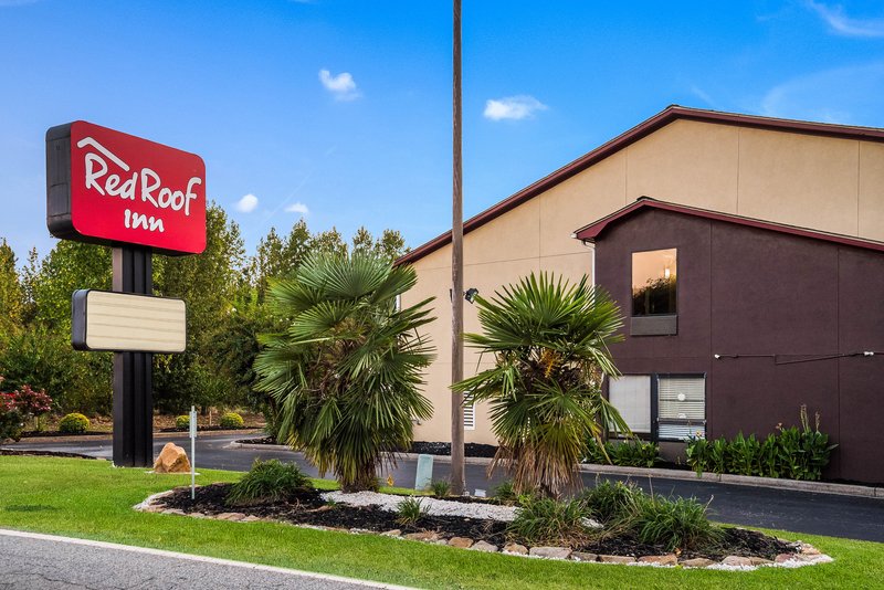 red roof inn spartanburg i 26