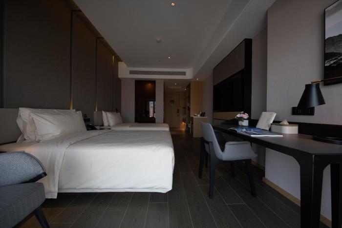 atour hotel tianjin university haiguang temple