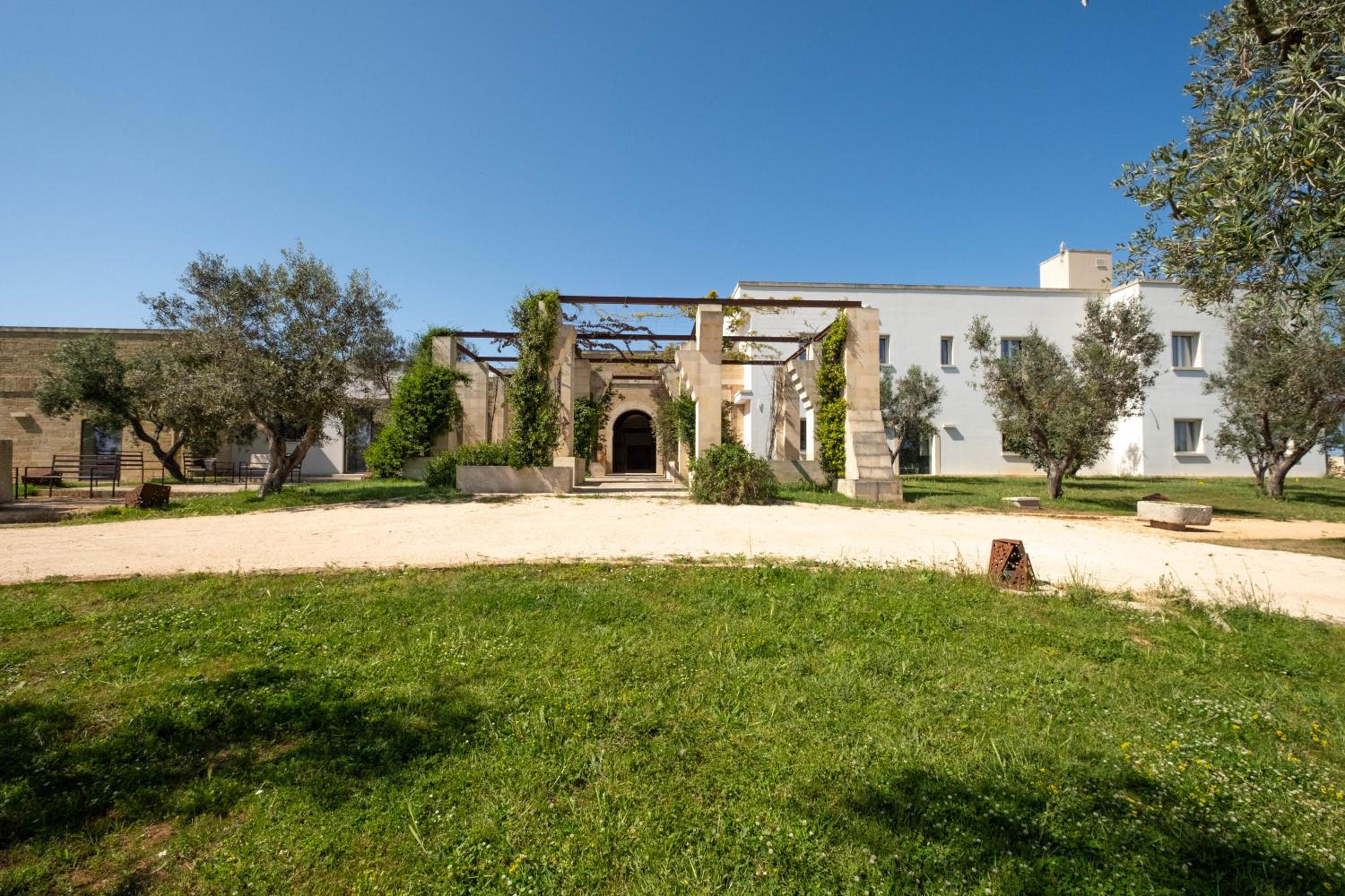 Secolario Masseria Del Viverbene,,3 star