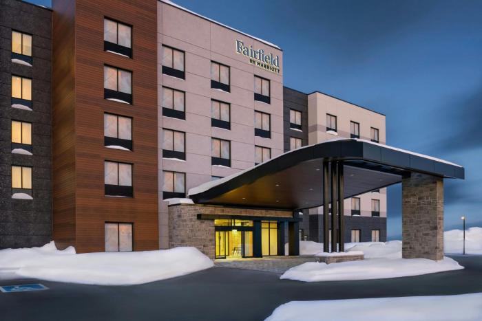 Fairfield Inn & Suites Gravenhurst Muskoka,,3 star