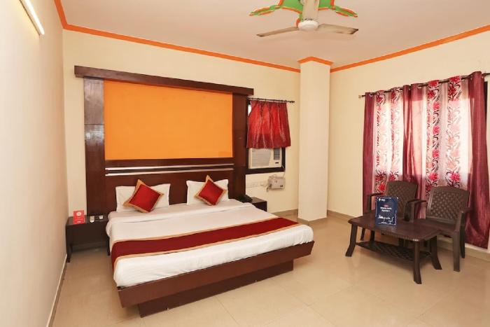 Hotel Gush  New Delhi Railway Station,,2 star