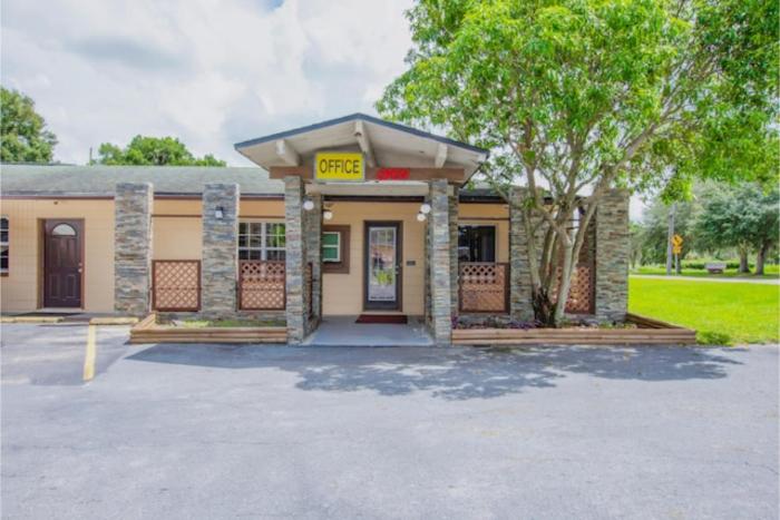 Oyo Budget Inn Bartow,,3 star