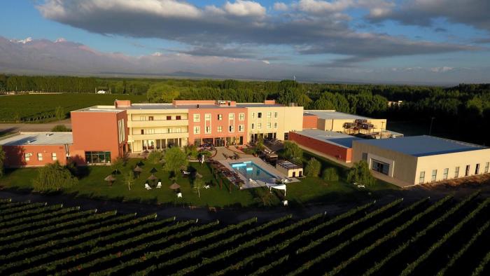 Fuente Mayor Hotel And Resort,,4 star