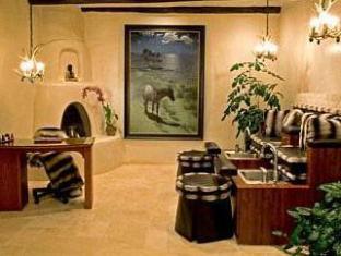 El Monte Sagrado Living Resort & Spa