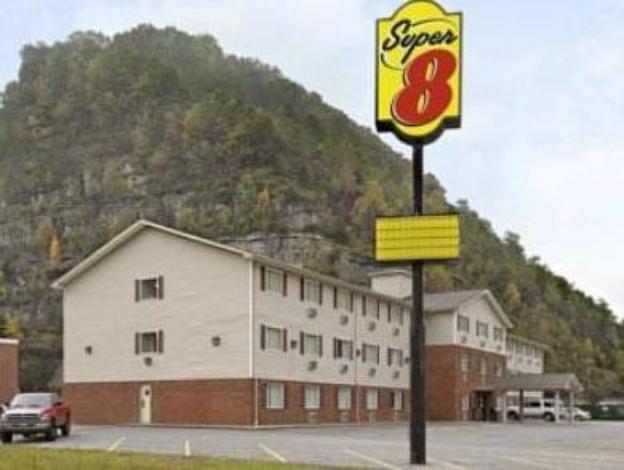 Super 8 By Wyndham Prestonsburg