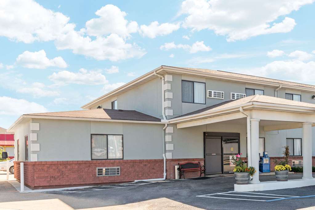 Super 8 By Wyndham Poplar Bluff Missouri,Butler County>>Butler,2 star