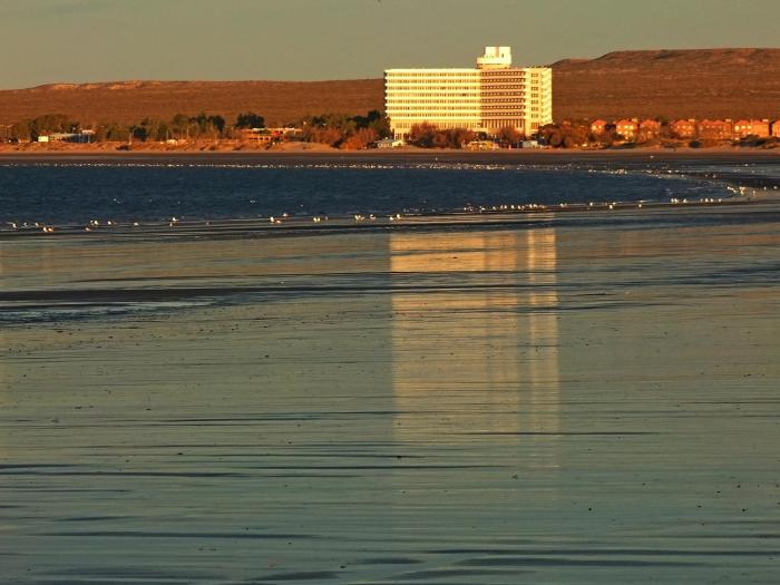 Rayentray Grand Hotel,Puerto Madryn>>Comodoro Rivadavia,5 star