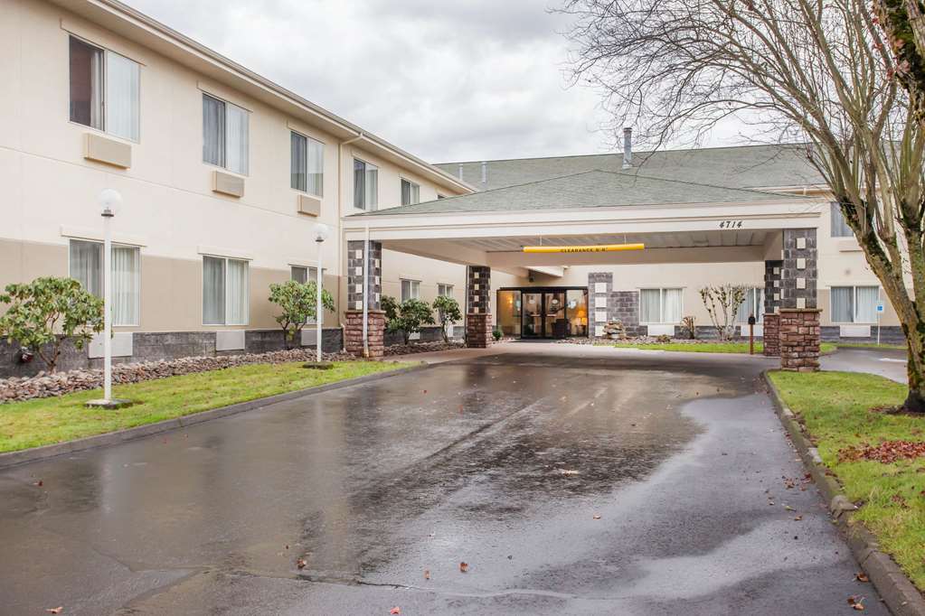 comfort suites near vancouver mall