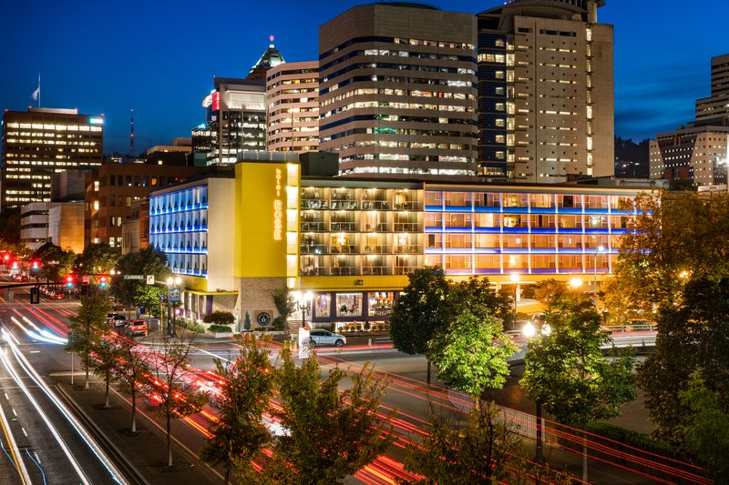 staypineapple hotel rose downtown portland