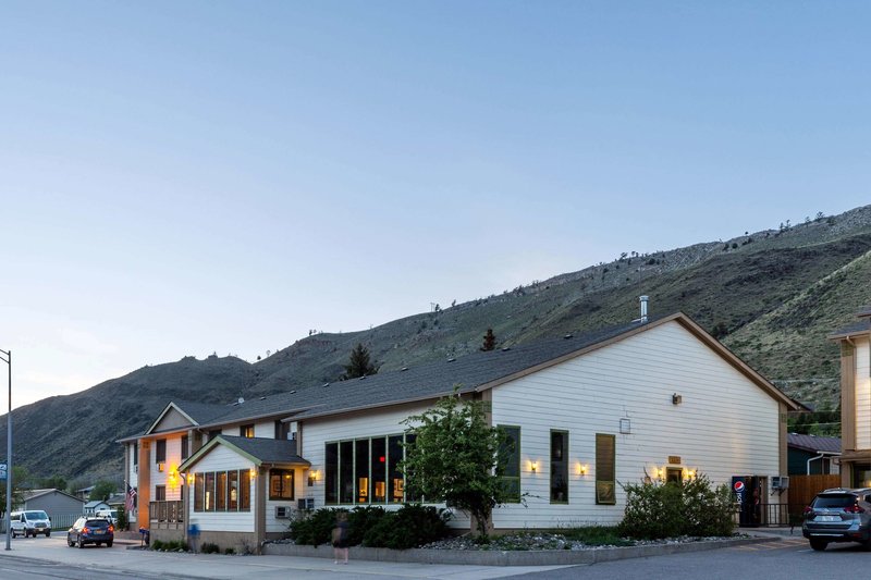 Super 8 By Wyndham Gardiner/Yellowstone Park Area