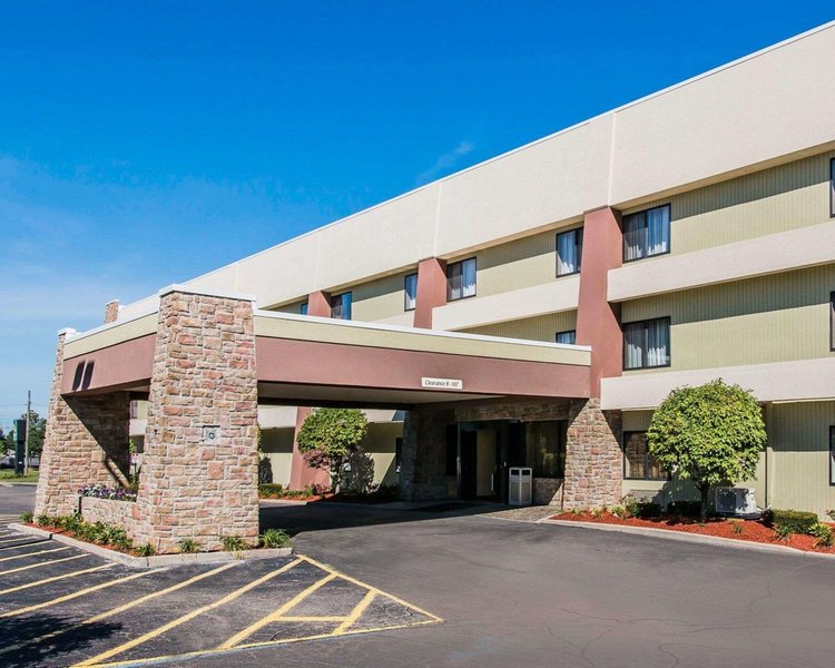 quality inn and suites warren detroit