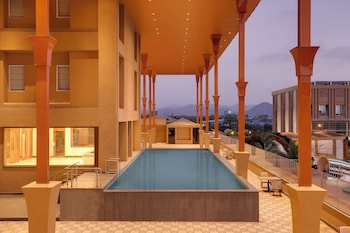 Lemon Tree Hotel Mira Road Mumbai,Mira Road,2 star